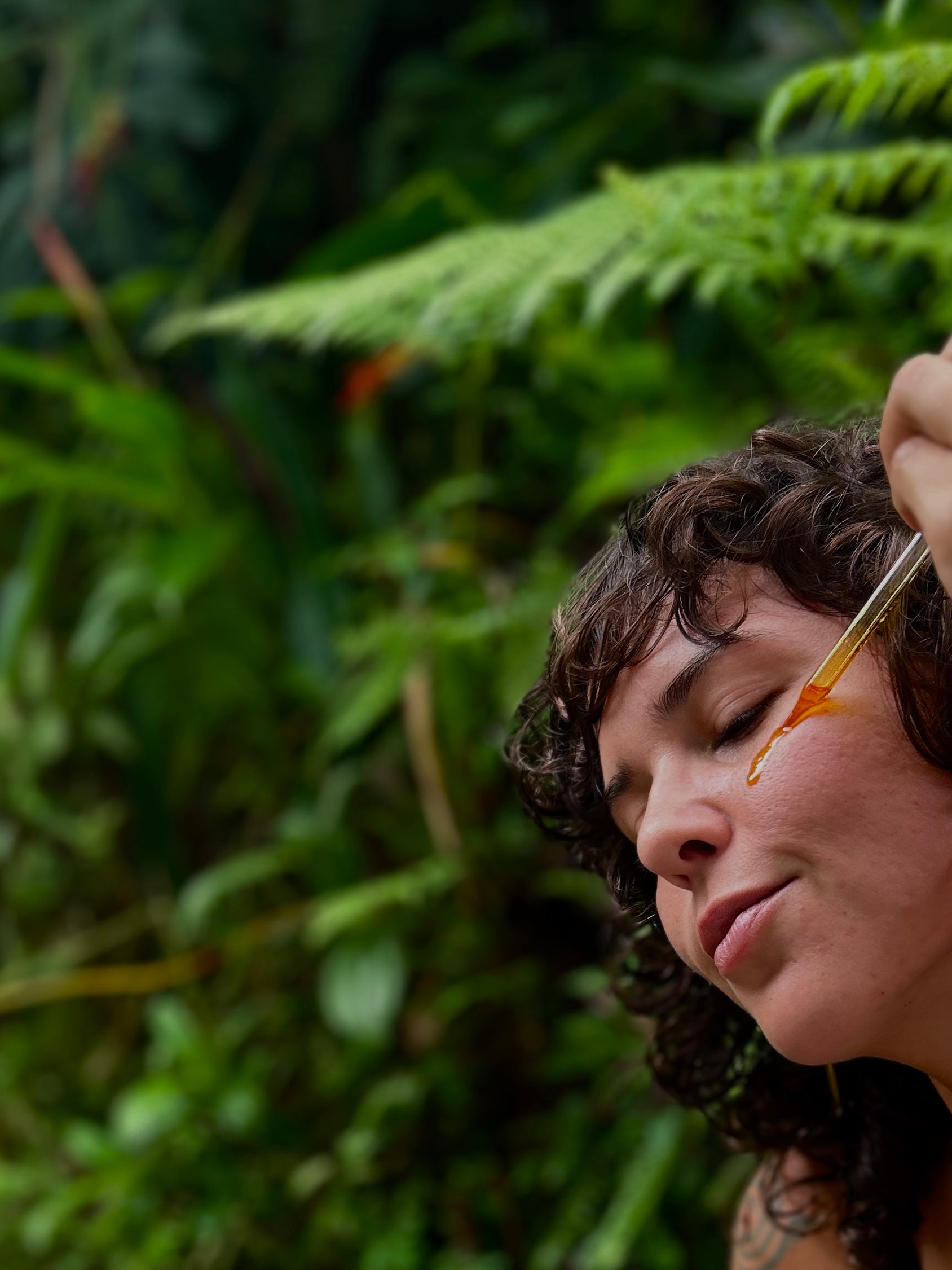 Ambar Incense-Infused Hydrating Oil